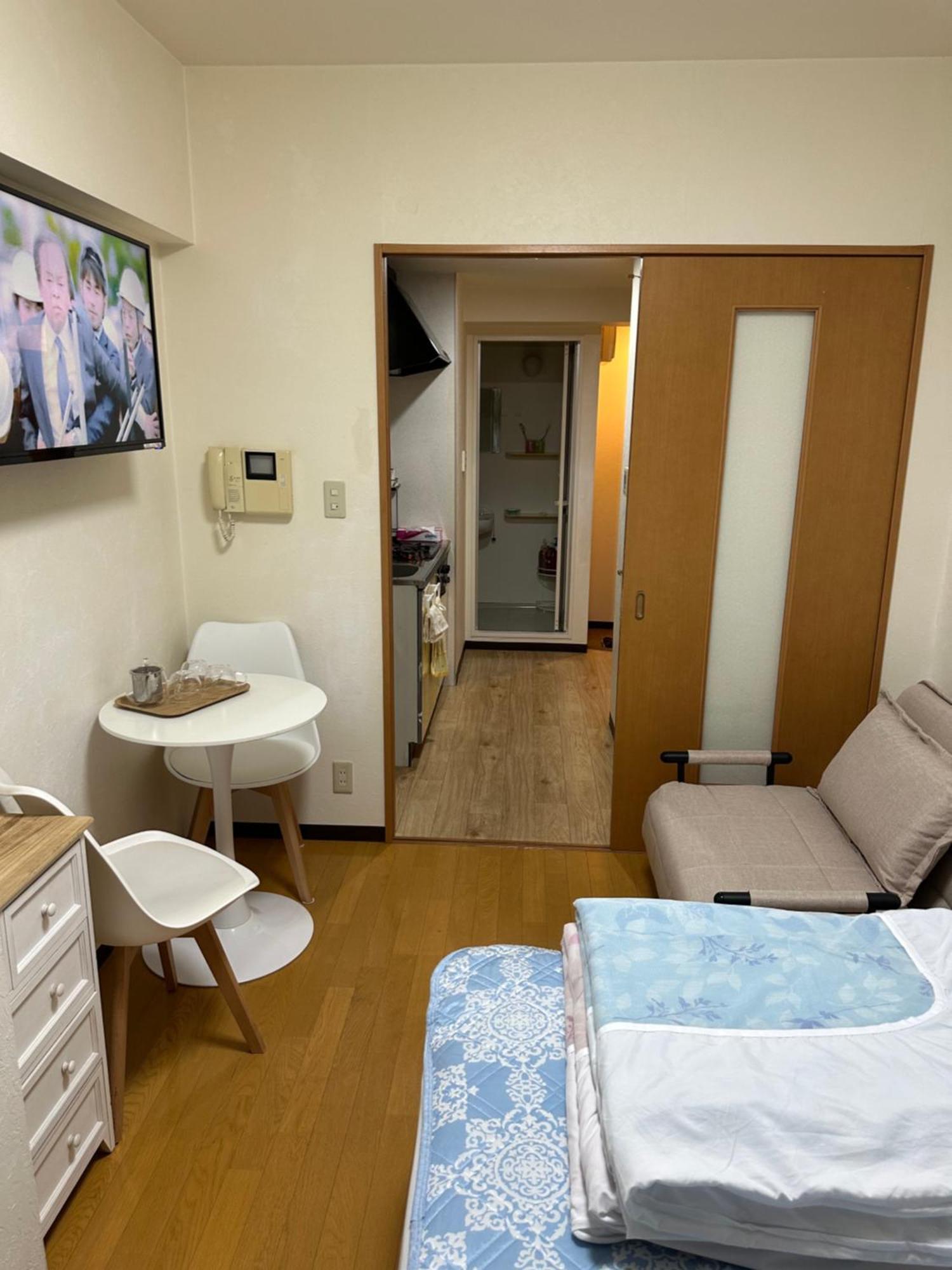 新宿安靜の家-A Quiet Home In Shinjuku - A 26 Square Meter Double Bed Room That Feels Like Home طوكيو المظهر الخارجي الصورة